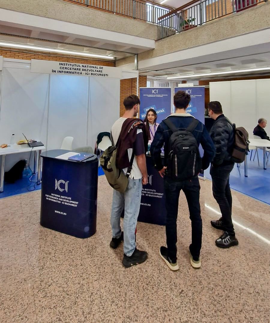 poli-ici.jpeg